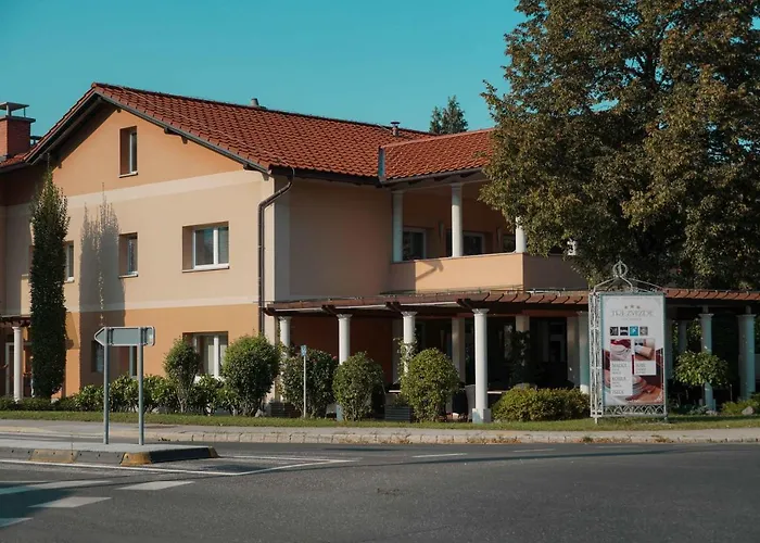 Hiša za goste Tri Zvezde 3*