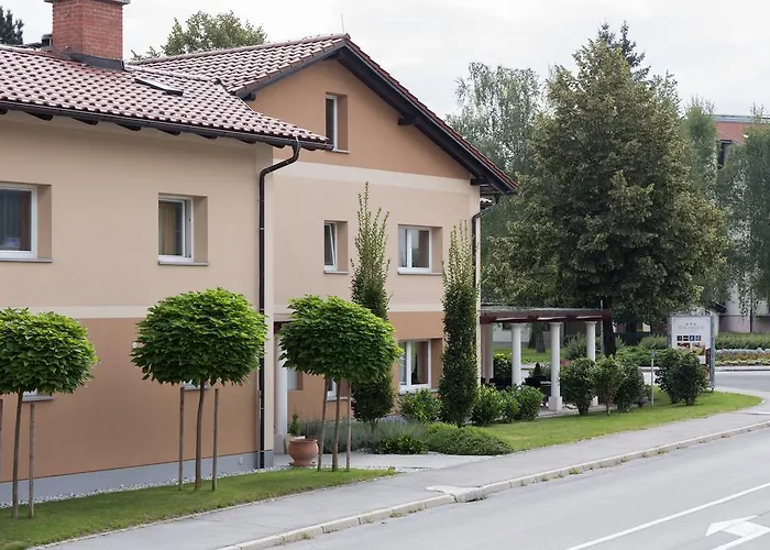 Gæstehus Tri Zvezde Kocevje